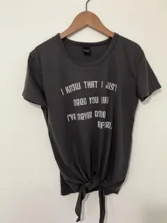 【極美品】マウジー チャコールグレー メッセージプリント Tシャツ