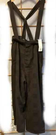 サマンサモスモスsm2サス付き吊りパンツ。