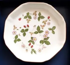 Wedgwood ストロベリー八角形皿