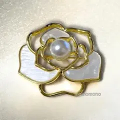一粒パール　カメリア　ローズ　フラワーブローチ　記念日　母の日　簡易ラッピング付