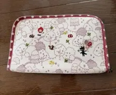 Petit fleur フェアリーテイル　ポーチ　赤ずきんちゃんポーチ　母子手帳のサムネイル