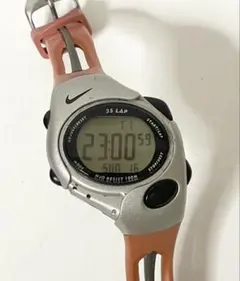 Nike デジタル腕時計 100m防水　35lap NIKE