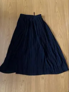 ユニクロ　プリーツワイドパンツ　黒色S