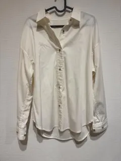 Loungedress 長袖シャツ ブラウス ホワイト ゴールドボタンのサムネイル
