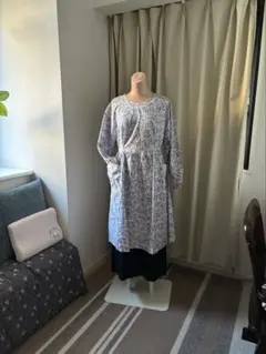 割烹着、エプロン　綿100% 新品未使用、家庭保管品です。ワンピースかも？です。