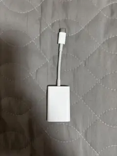 Apple USB-C SDカードリーダー ホワイト