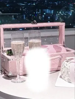 ANGEL CHAMPAGNE ピンク 空き瓶 ケース付き - メルカリ