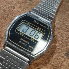 Q&Q レトロ 腕時計 電池交換済 難あり 292J5