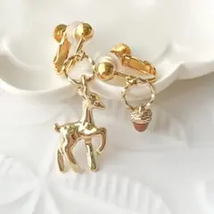 シカとドングリのイヤリング