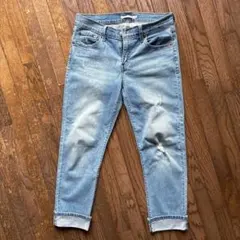 リーバイス ストレッチダメージジーンズ