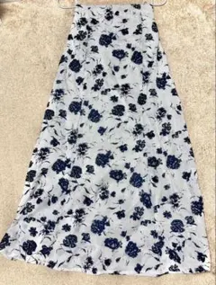 フレアスカート 韓国 白　ロングスカート　花柄　ベロア