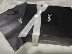 YSL ギフトボックス、ショッパー、クリスマス限定リボン付