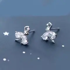 P148a【バレリーナ】ピアス　大人女子　華やか　豪華　煌めき　ダイヤ　シルバー