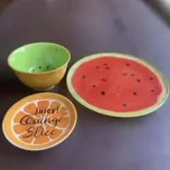 果物デザインの陶器製食器セット