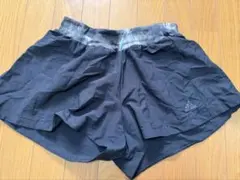 adidas 黒 ショートパンツ Mサイズ　レディース　スポーツウェア
