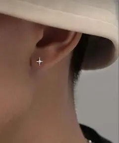 【お買い得！！】シルバー 星型 ピアス(両耳用)