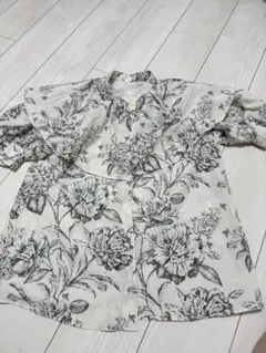 ZARA 刺繍入りシャツ カーキ 五分袖 Mサイズ - メルカリ