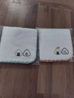 ぎゅっとおにぎりさん　ハンドタオル二枚