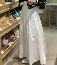 ホワイトロングスカート