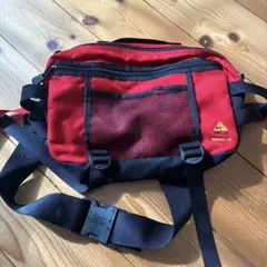 Nike MAXALU III ボディバッグ レッド