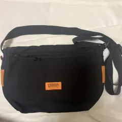 UNIVERSAL OVERALL ブラック ショルダーバッグ