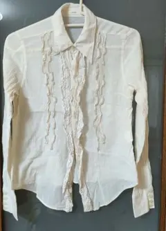 フリルつきシャツ　オフホワイト　М