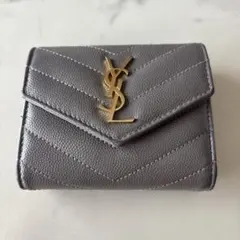 YSLイブサンローラン3つ折り財布のサムネイル