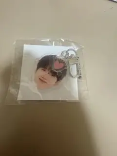 treasure ジュンギュ　顔アクキー　喜