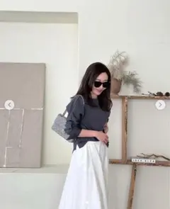 yonfa ヨンファ　フラッシースリーブスリットティー　チャコールグレー