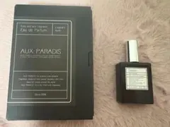 AUX PARADIS 香水のサムネイル