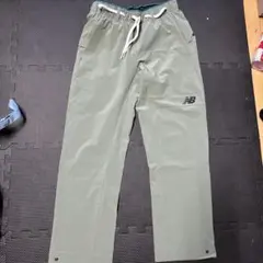 NB 緑色　ロングパンツのサムネイル