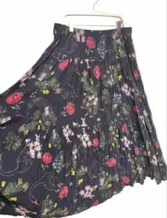 ユニクロ ツイストプリーツ ロングスカート レディースMサイズ 花柄