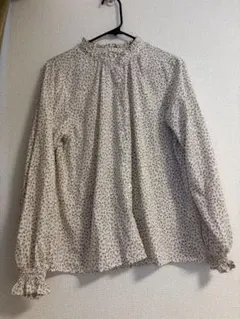 Té chichi TERRASSE 小花柄ブラウス 長袖