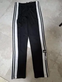 adidas♡大人気モデル♡3ストライプ カジュアルパンツ♡S