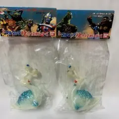 ブルマァク魂　ナメゴン　蓄光ミニソフビ 2個セットのサムネイル