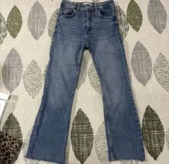 ZARA ハイライズ フレアデニムパンツ