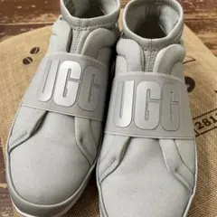 UGG スニーカー　スリッポン23.5㎝　最終価格