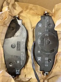 Mercedes Benz 純正ブレーキパッド 前後セットW206 x253