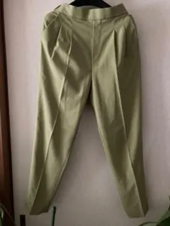 【美品】✨グローバルワーク ✨ウツクシルエット テーパードパンツ ピスタチオSのサムネイル