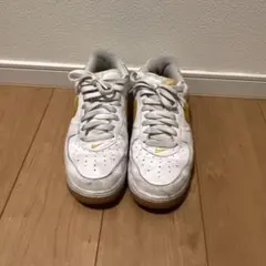 NikeナイキAir Force 1 Low University Gold