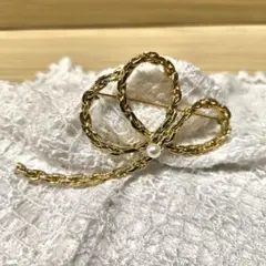 【新品未使用】 リボン型ブローチ