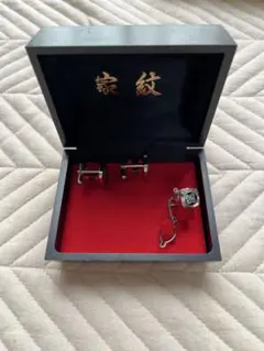 カフスボタンとネクタイピンセット