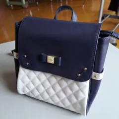 リュック　ネイビー/ホワイト キルティング