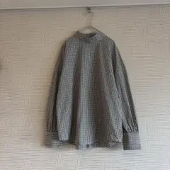 プラステ シャツ