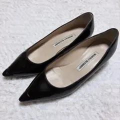 Manolo Blahnik マノロブラニク ブラック ポインテッドトゥパンプスのサムネイル