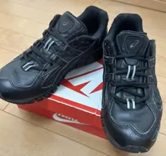 アシックス インジェクター ルーゴ 黒 25.5㎝ スニーカー仕様 - メルカリ