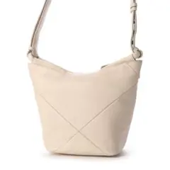 【ECCO 】レザー ショルダーバッグ ホワイトのサムネイル