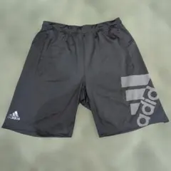 adidas ブラック ショートパンツ L