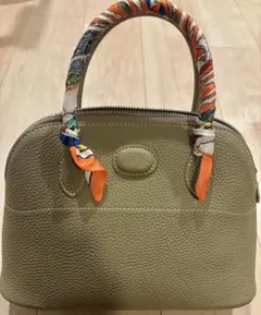 スカーフ付きハンドバッグ