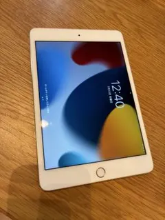Apple iPad mini4 128GB ゴールド　バッテリー97%のサムネイル